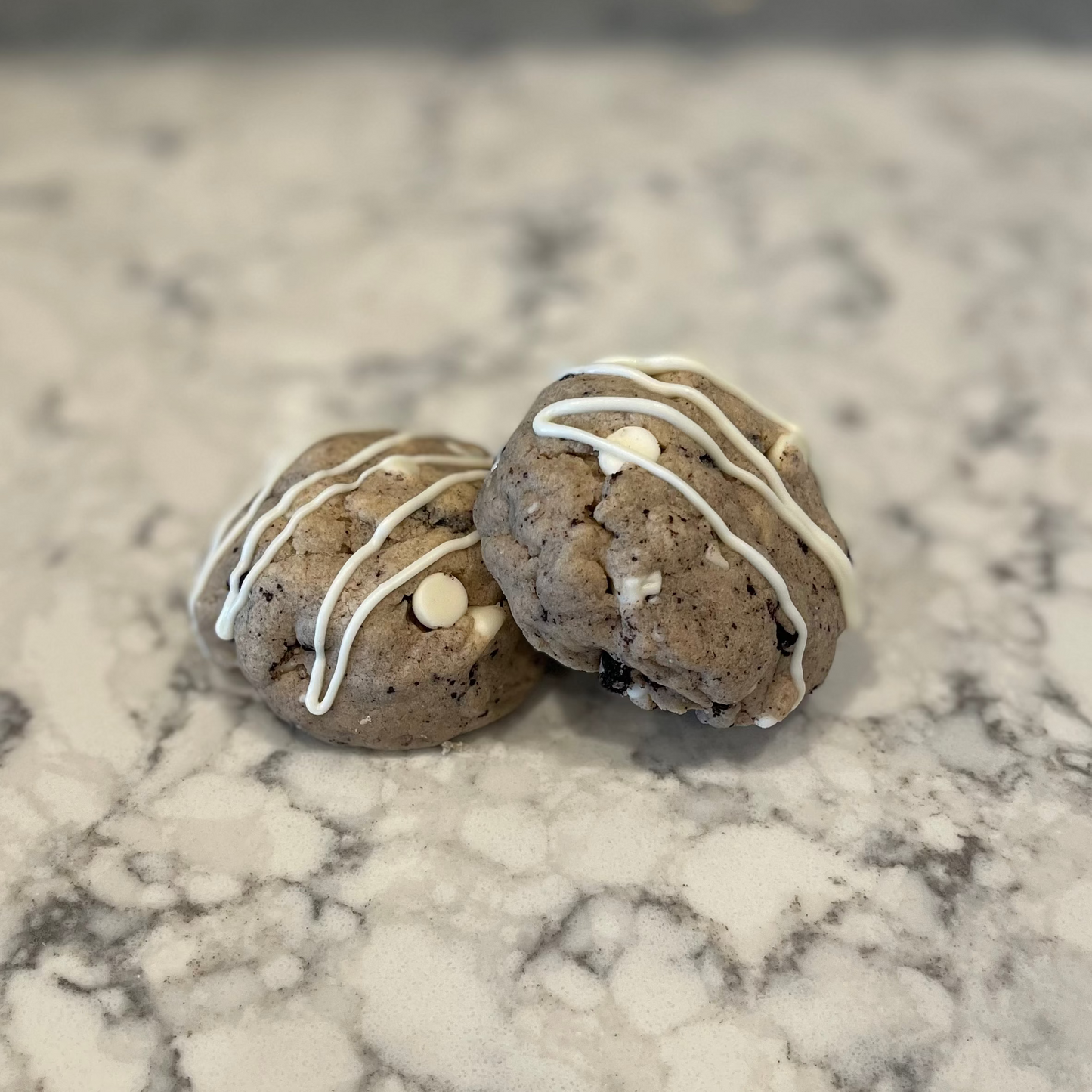 Cookies 'n Cream Stuffed Cookie